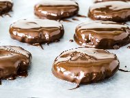 Рецепта Домашни шоколадови сладки с кокосово масло и мед